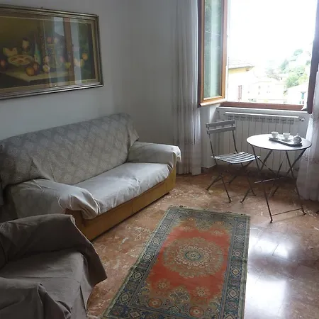 Casa Vacanze Via Genova 펜션 라스페치아